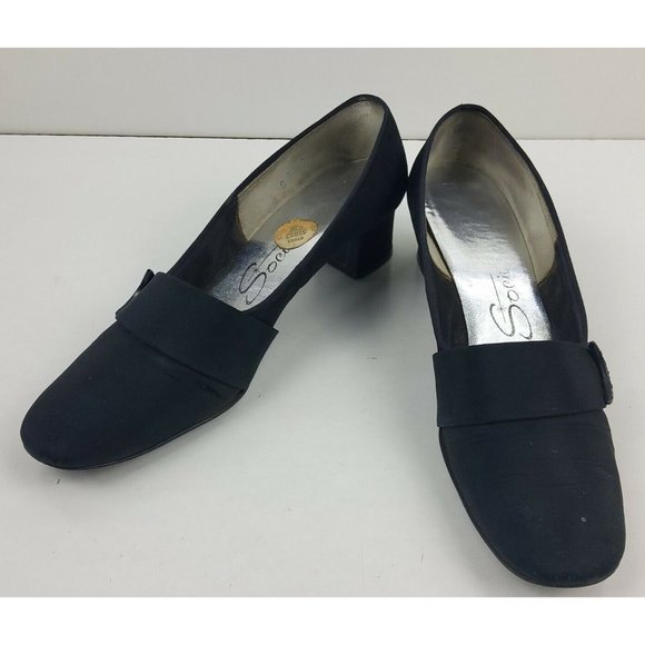 Vintage Socialite By Red Cross Shoes Women's Jewel Detail Heels Pumps Sz 7.5AA - Picture 1 of 12